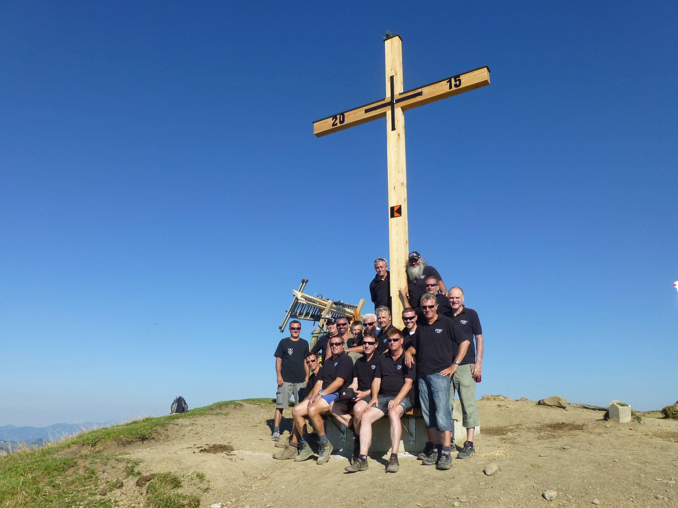 Die Kolpingfamilie Altach erstellt auf der Hohen Kugel ein neues Gipfelkreuz
