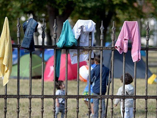 Flüchtlinge im Erstaufnahmezentrum Traiskirchen Flüchtlinge im Erstaufnahmezentrum Traiskirchen