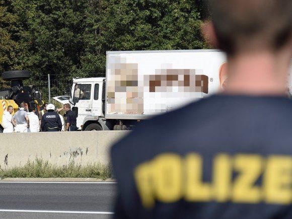 Nach dem Flüchtlingsdrama auf der A4 laufen die Ermittlungen Nach dem Flüchtlingsdrama auf der A4 laufen die Ermittlungen