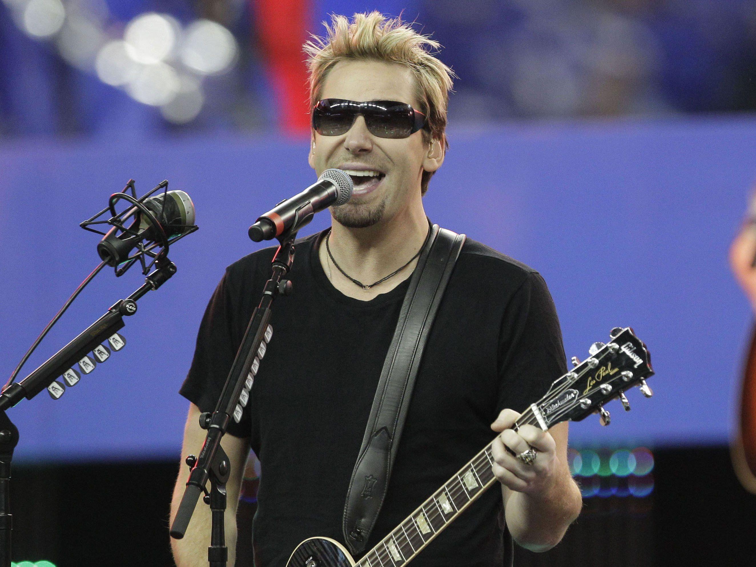 Der Nickelback-Sänger hat eine lange Pause für seine Stimme verschrieben bekommen.