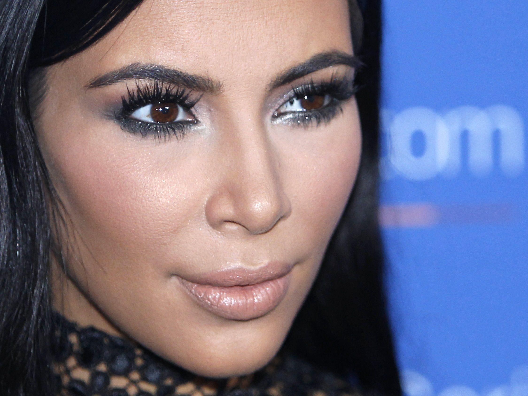 Neues Selfie: So viel hat Kim Kardashian noch nie gezeigt. Neues Selfie: So viel hat Kim Kardashian noch nie gezeigt.