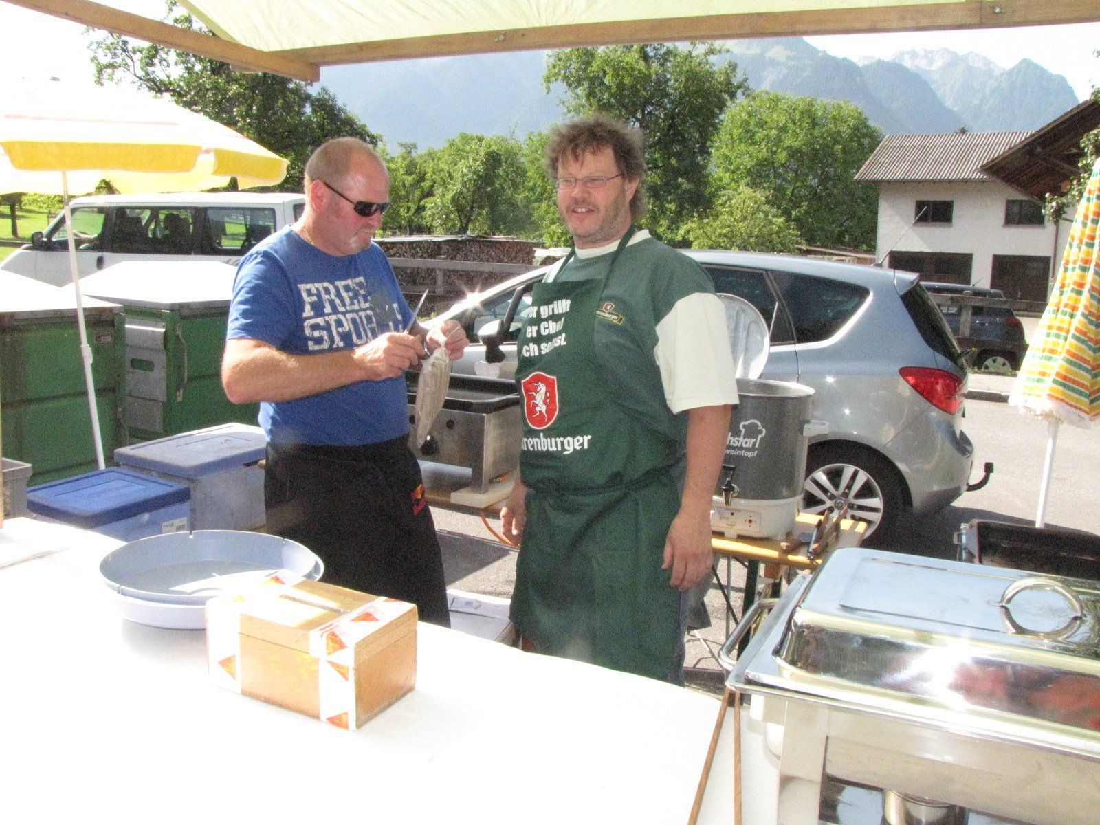 Die Grillmeister warten! Die Grillmeister warten!
