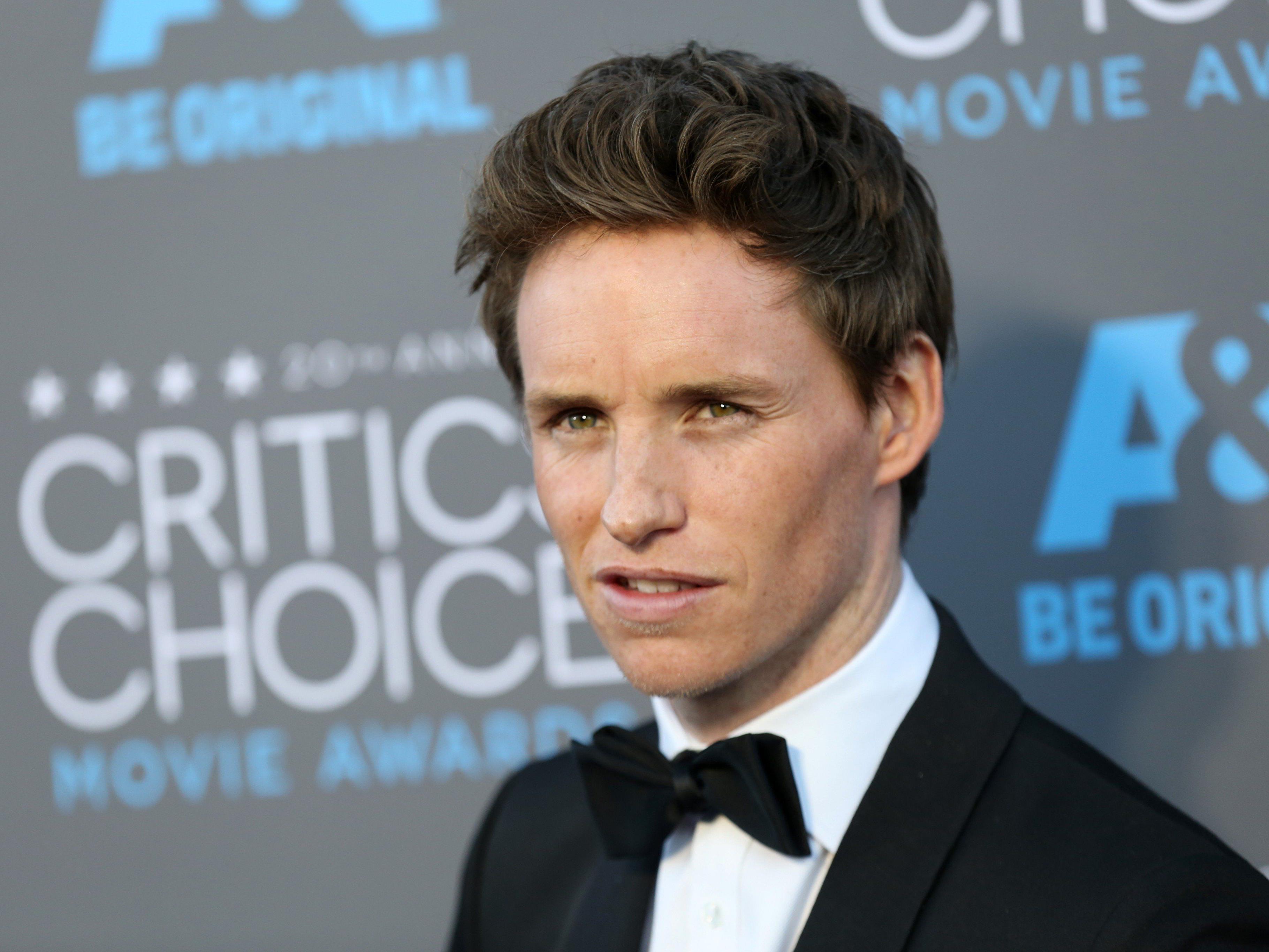 Eddie Redmayne findet Rollenbilder für Frauen und Männer unsinnig Eddie Redmayne findet Rollenbilder für Frauen und Männer unsinnig