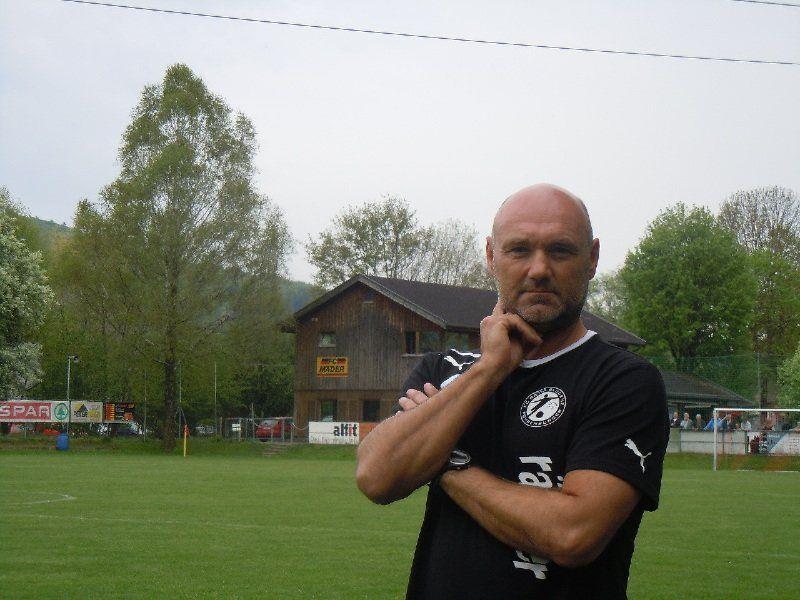 Für Rätia-Trainer Ferdl Heinisch gibt es noch viel zu tun.