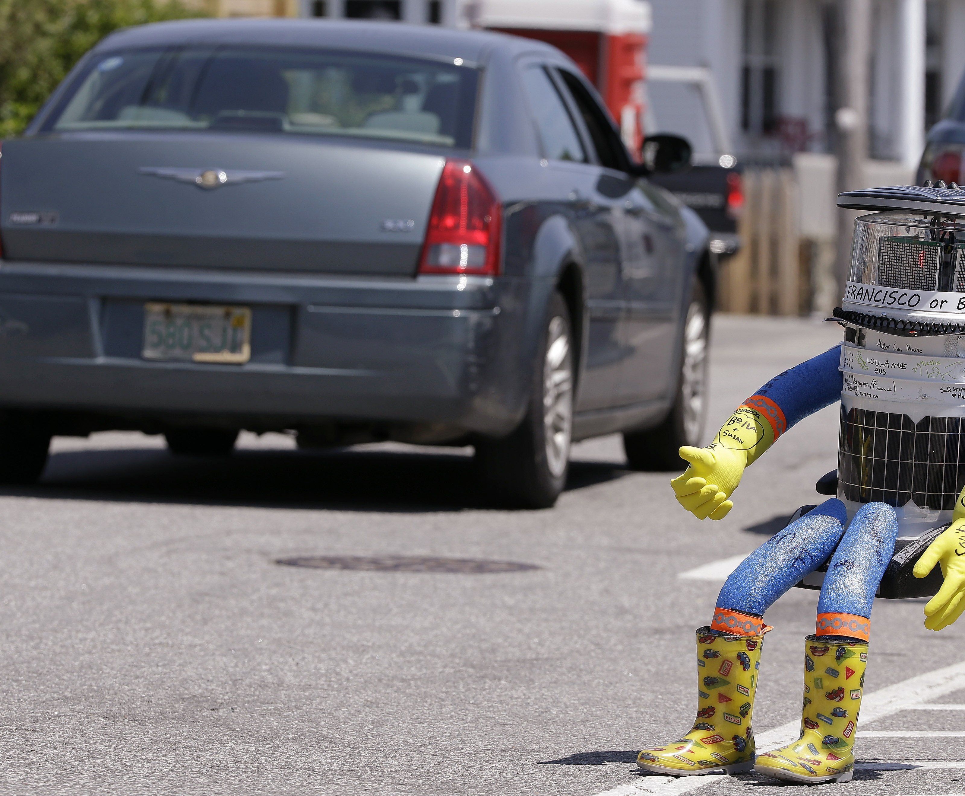 Hitchbot wurde in Philadelphia zerstört Hitchbot wurde in Philadelphia zerstört