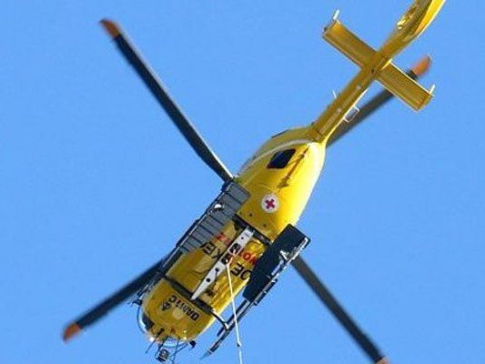 Drei schwere Unfälle in NÖ am Freitag. Drei schwere Unfälle in NÖ am Freitag.