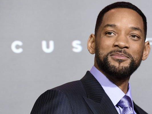 Will Smith erlaubte sich einen Spaß mit Schauspielkollegen Joel Kinnaman Will Smith erlaubte sich einen Spaß mit Schauspielkollegen Joel Kinnaman