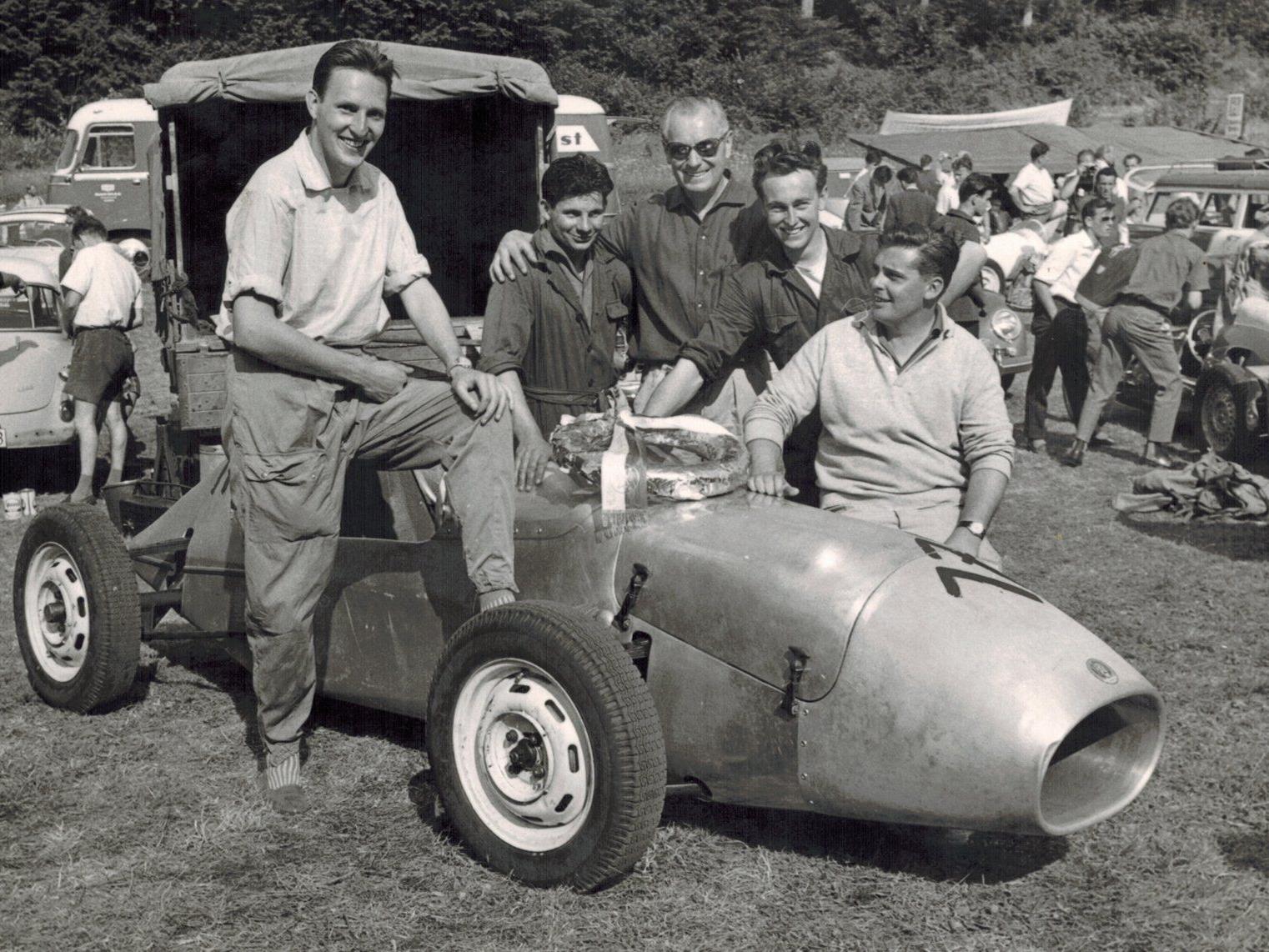 historische Aufnahmen im Fahrerlager um 1960