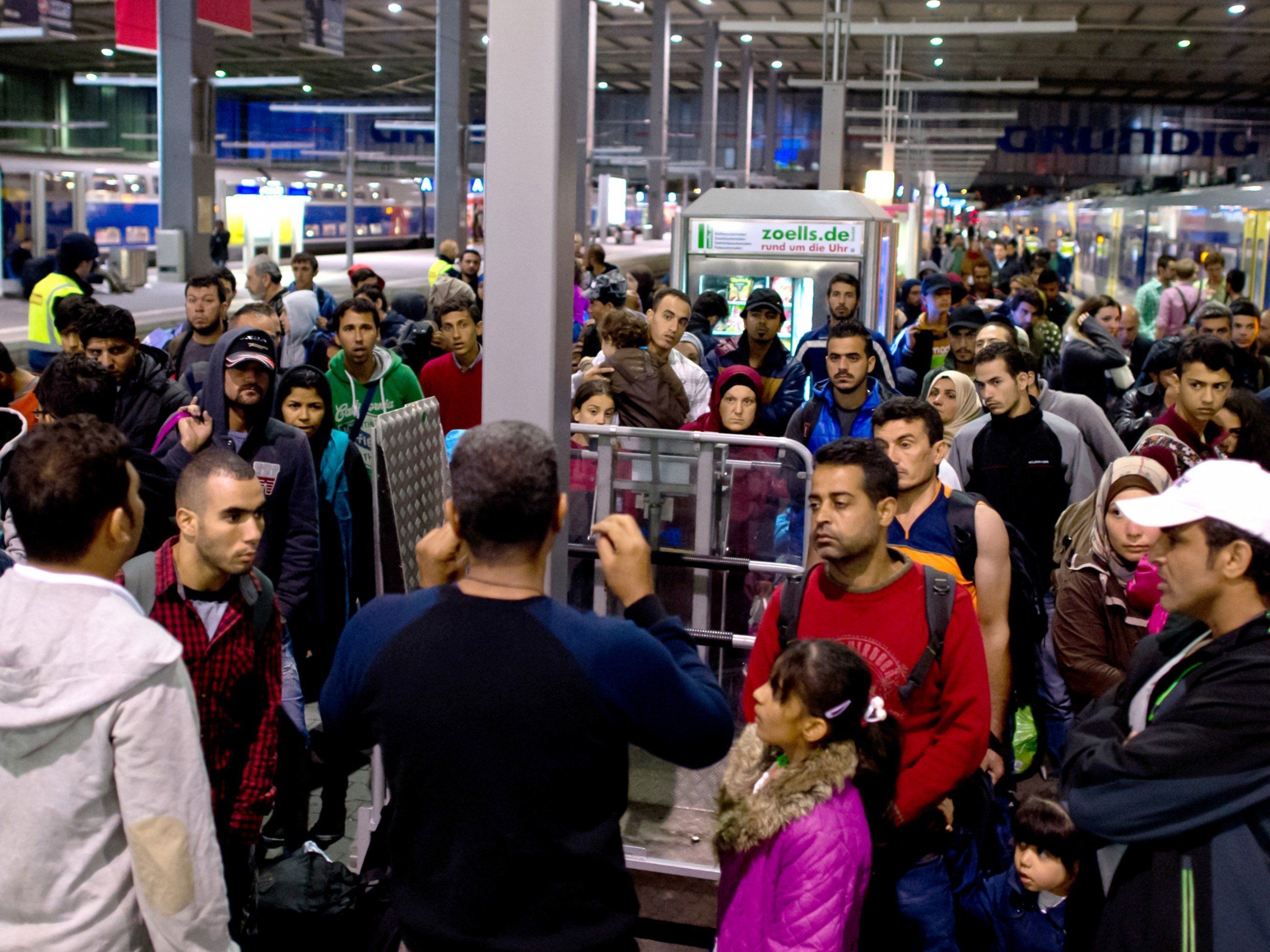 Deutschland stoppt Zugverbindungen nach Österreich. Deutschland stoppt Zugverbindungen nach Österreich.
