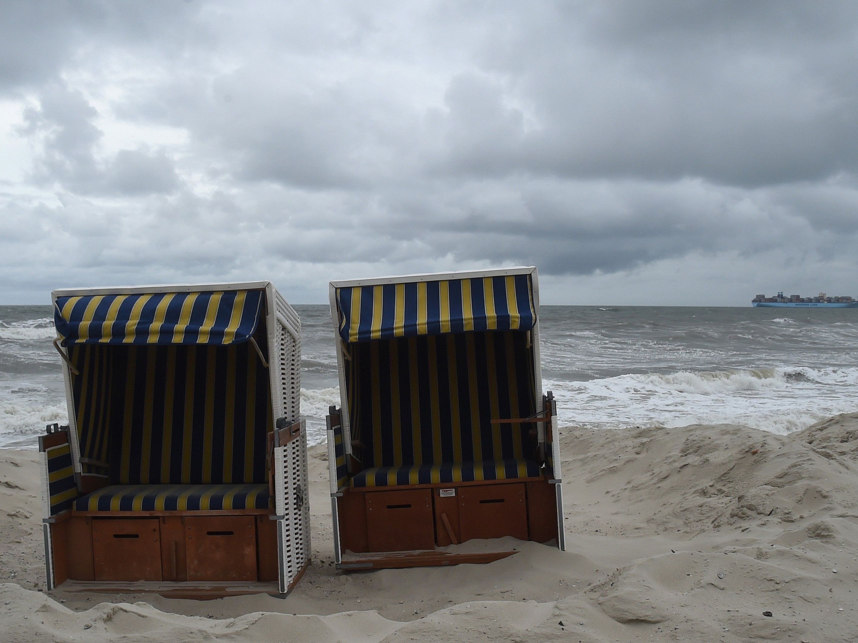 Männliche Vornamen für Hochdruck-, weibliche für Tiefdruckgebiete. Männliche Vornamen für Hochdruck-, weibliche für Tiefdruckgebiete.