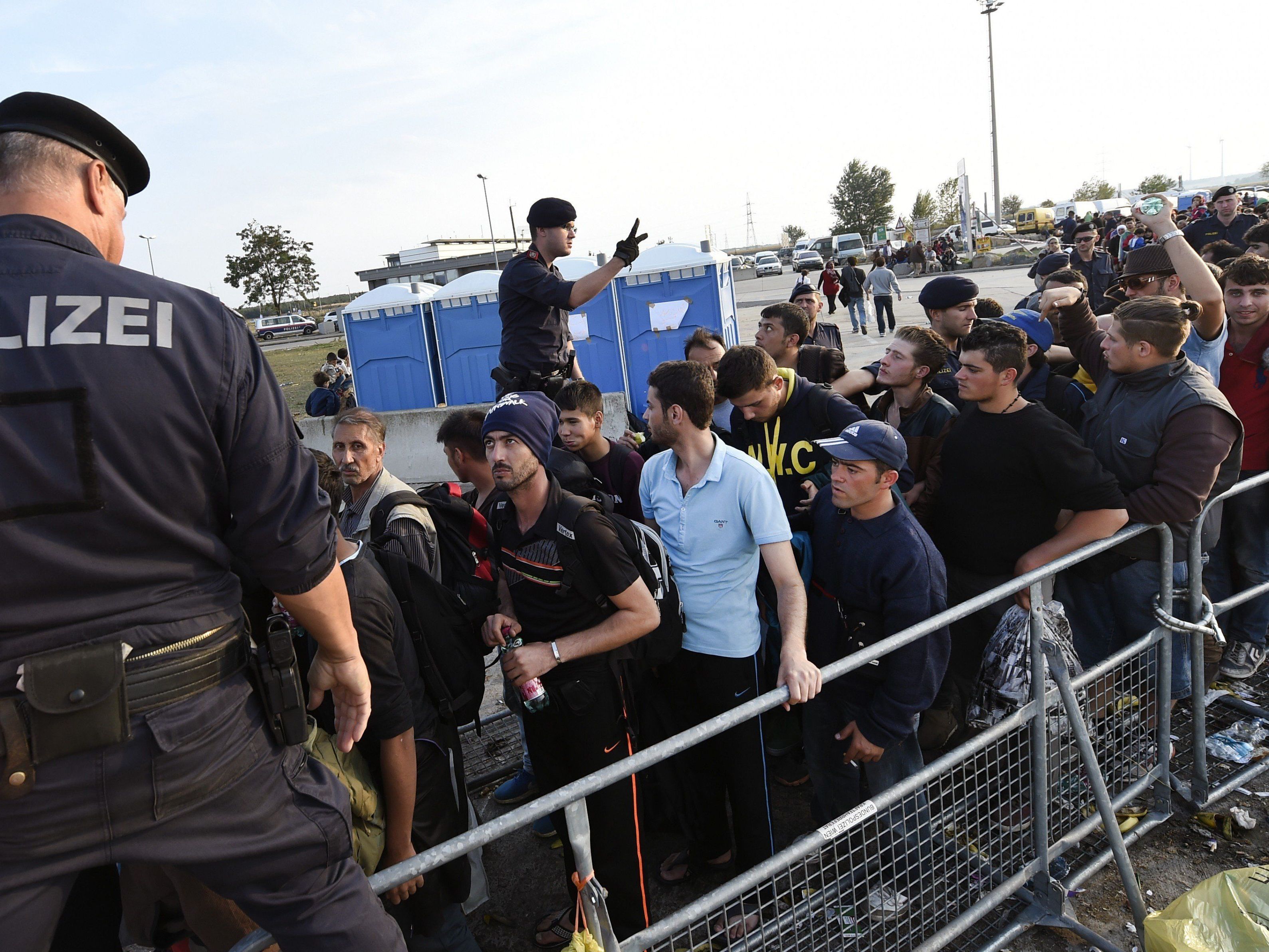 In Heiligenkreuz wird man dem Flüchtlingsansturm kaum Herr.