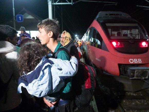 Die Mehrheit der Österreicher hat Angst vor dem Flüchtlingsstrom.