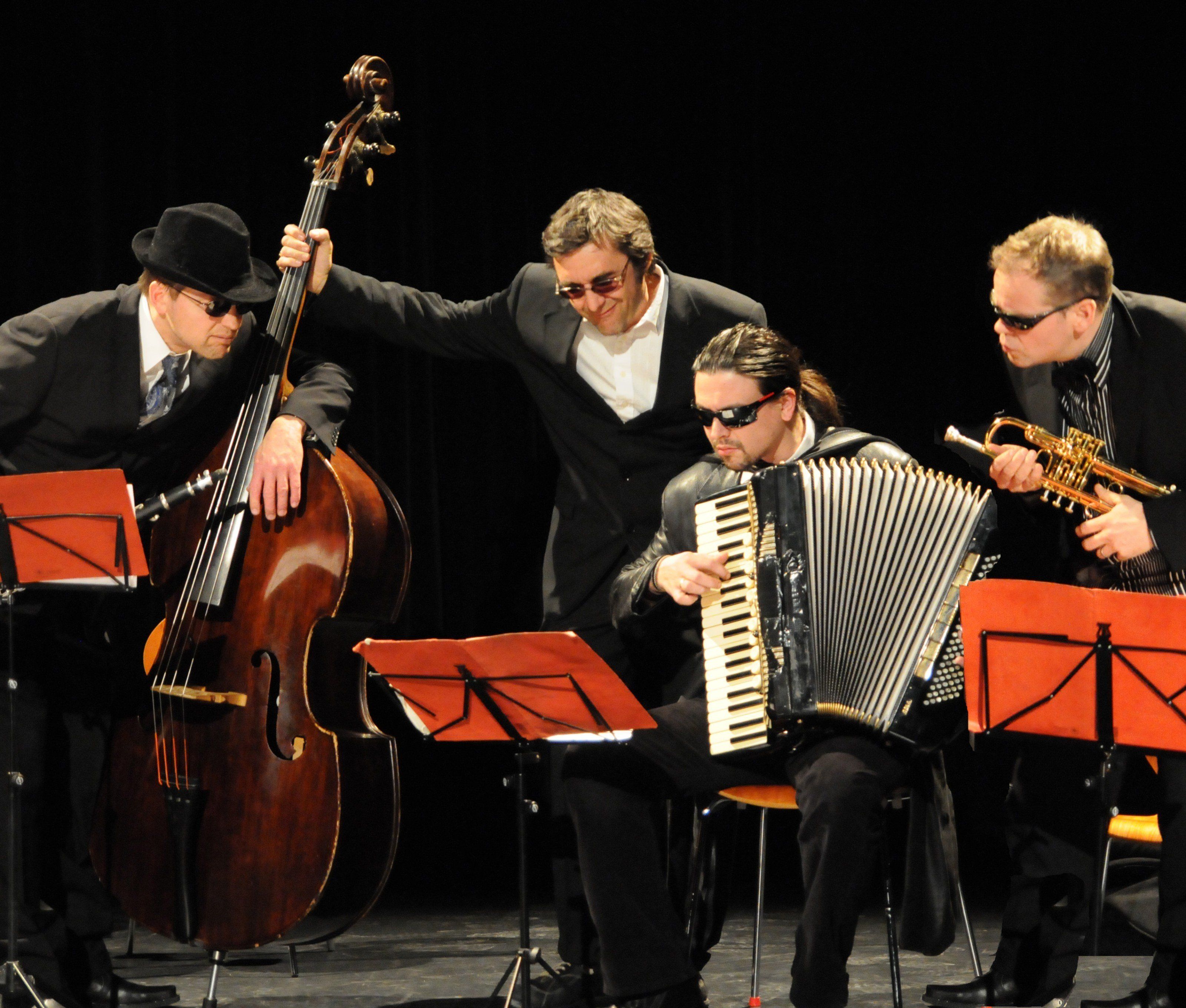 "Die Schurken" spielen im Brockenhaus auf "Die Schurken" spielen im Brockenhaus auf