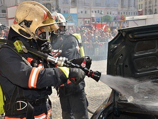 Actionreich ist das Programm beim Wiener Feuerwehrfest Actionreich ist das Programm beim Wiener Feuerwehrfest