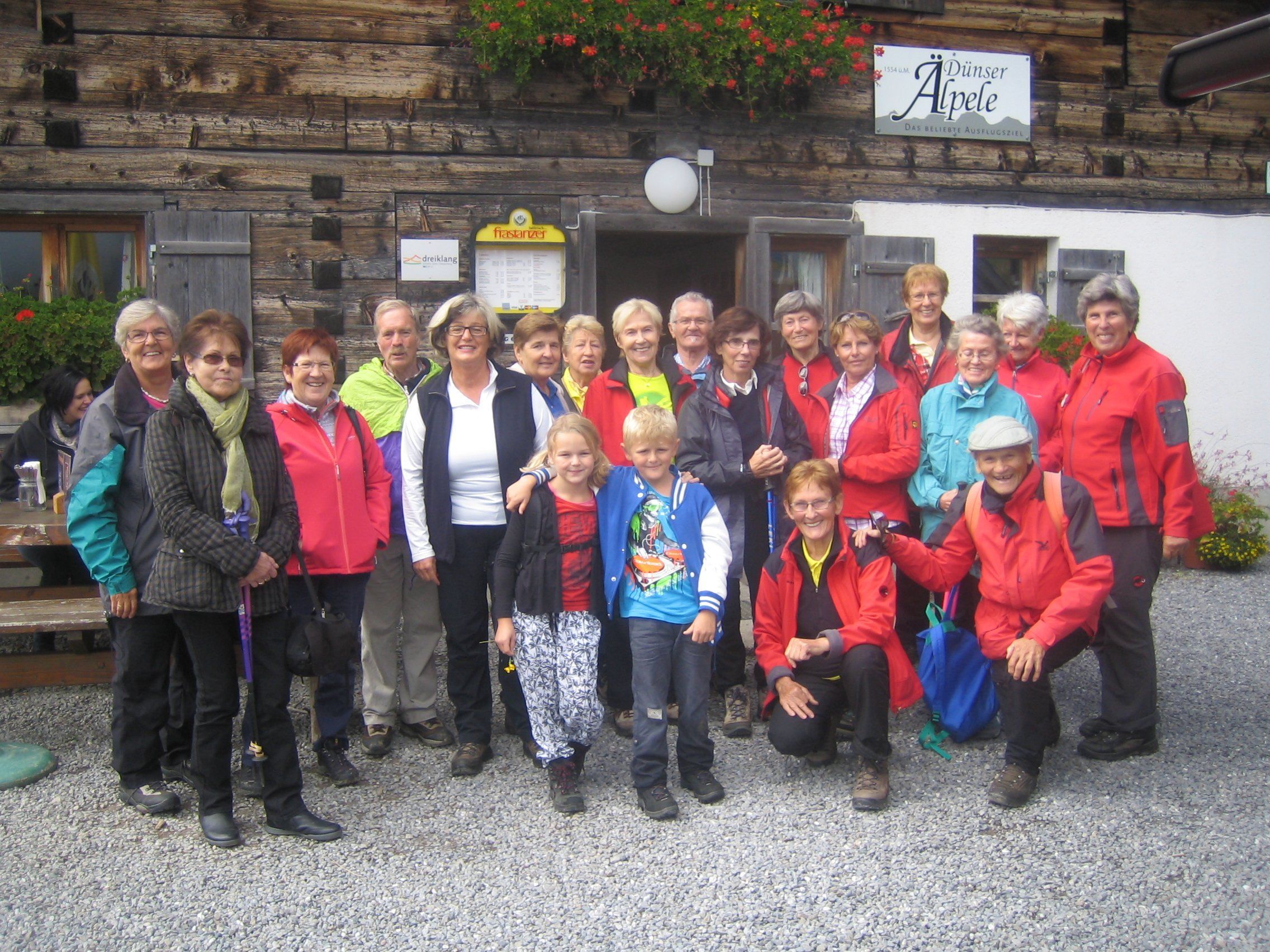 Wandergruppe auf Dünser Älpele Wandergruppe auf Dünser Älpele