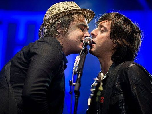 Pete Doherty (l.) und Carl Barat von The Libertines Pete Doherty (l.) und Carl Barat von The Libertines