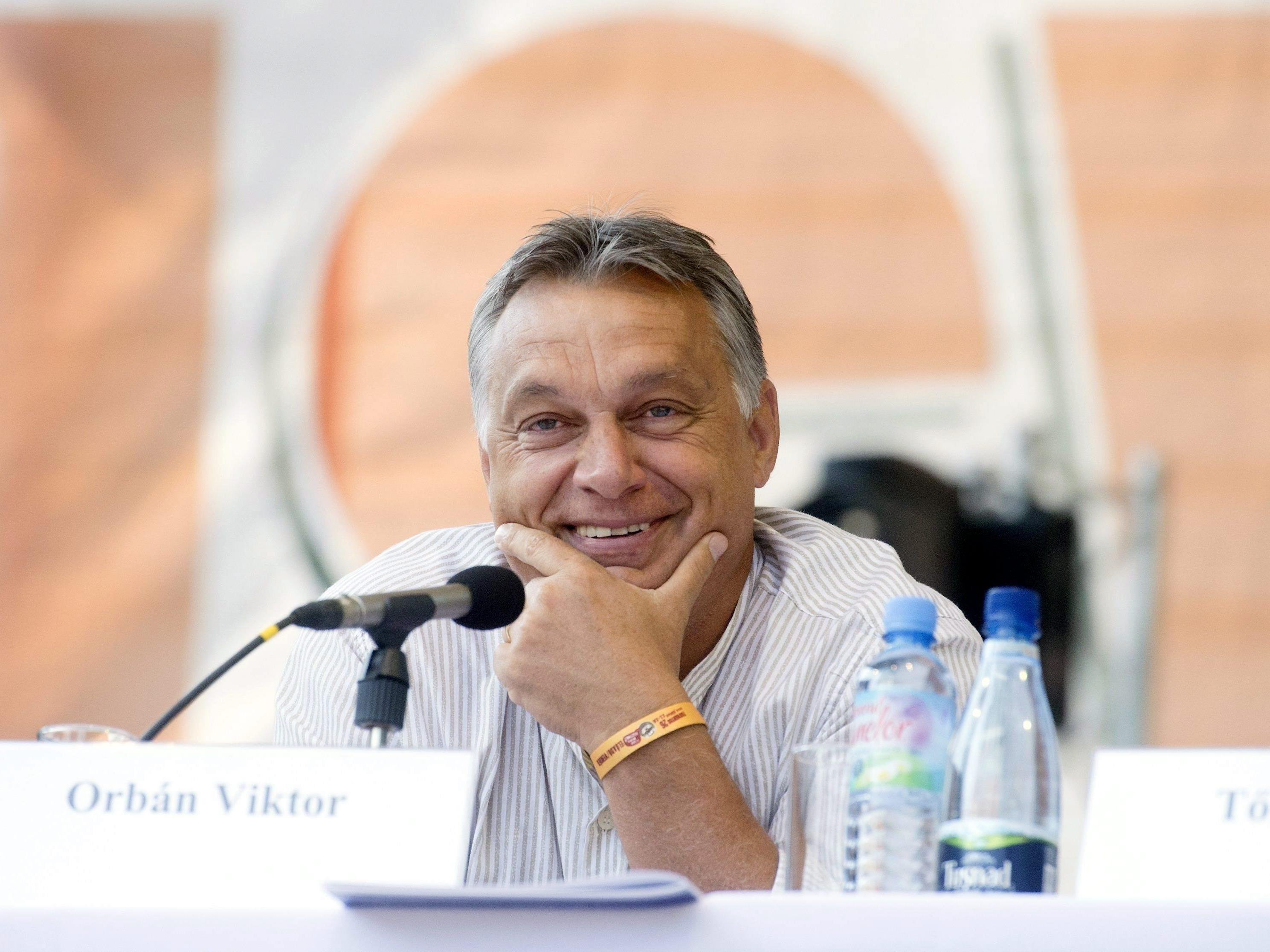 Keiner der Flüchtlinge wolle "in Ungarn bleiben", gibt Viktor Orban in Brüssel zu Protokoll.