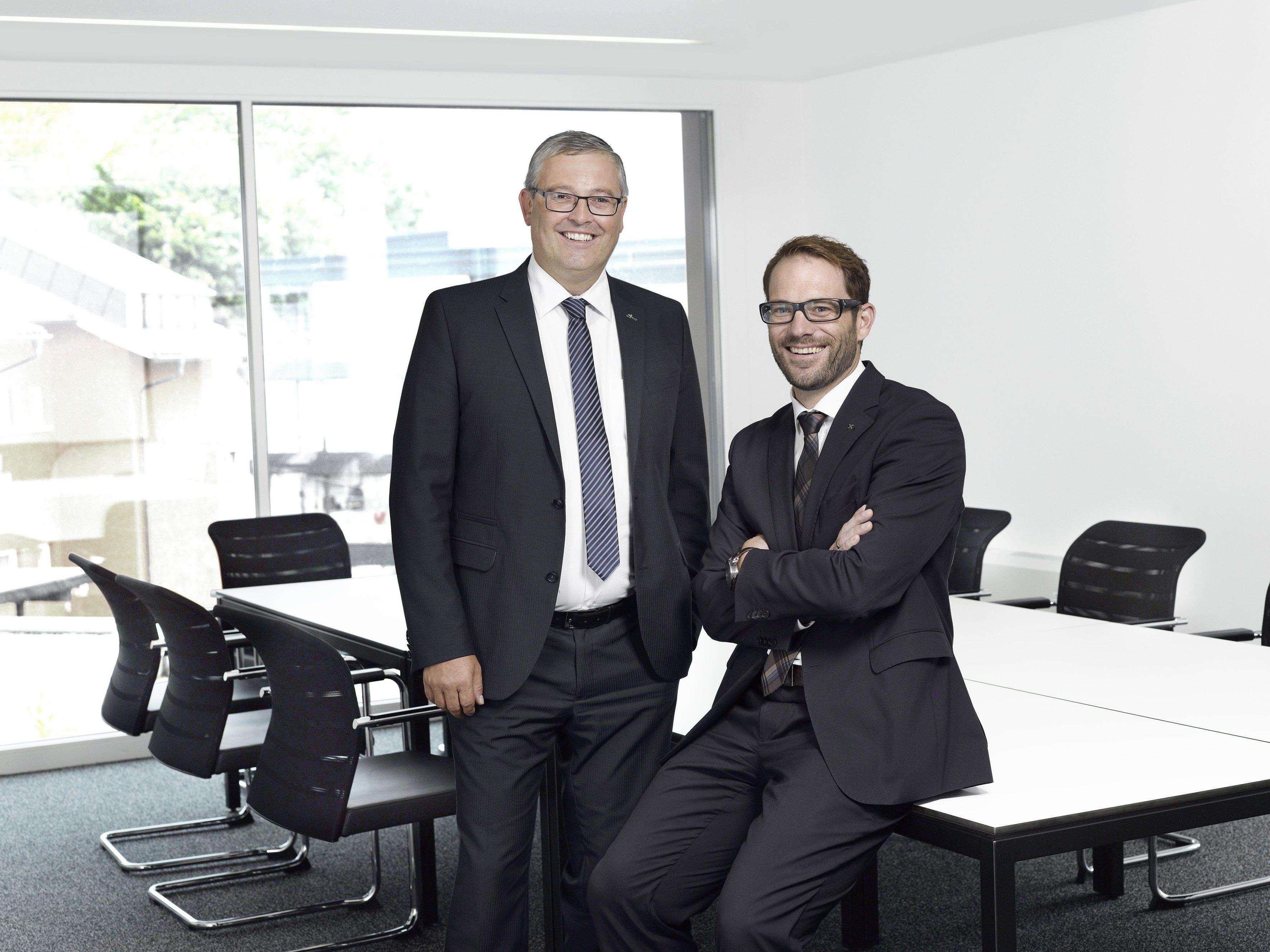 Die Raiffeisenbanken Altach und Götzis sind Geschichte – Andreas Spiegel und Klemens Heinzle sind die Vorstandsdirektoren der neuen Raiffeisenbank amKumma.