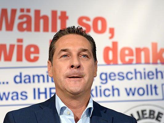 HC Strache und die FPÖ setzen im Wahlkampf wieder einmal auf einen Rap