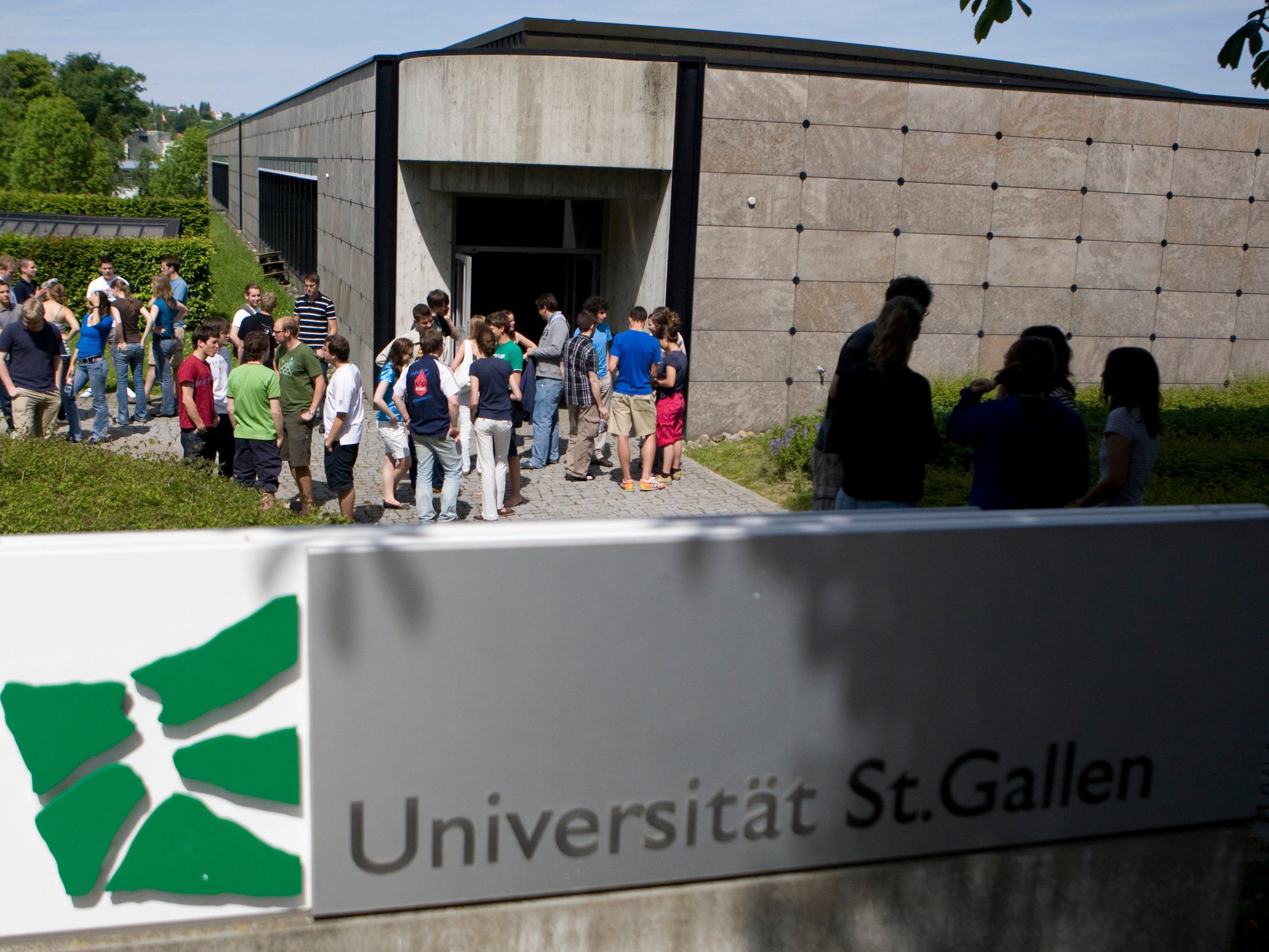Eine Präsentation mit Stripperin war der Uni St. Gallen zu freizügig.