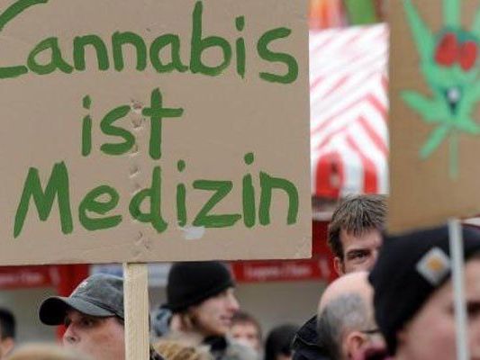 In Wien wird einmal mehr für die Legalisierung von Cannabis demonstriert In Wien wird einmal mehr für die Legalisierung von Cannabis demonstriert