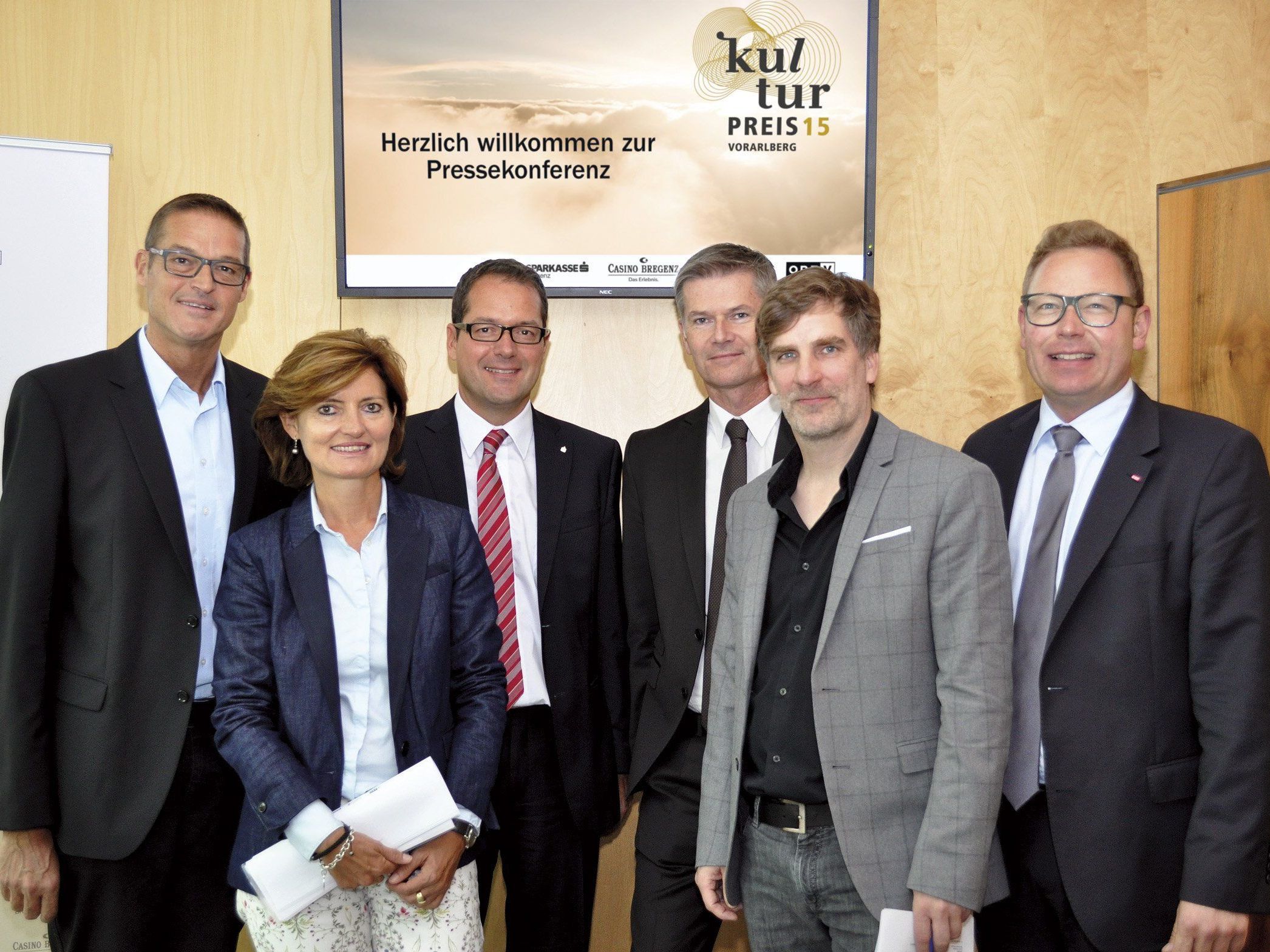 LR Dr. Christian Bernhard, Land Vorarlberg Mag. Jasmin Ölz-Barnay, ORF VDir. Mag. Martin Jäger, Sparkasse Bregenz Dir. Bernhard Moosbrugger, Casino Bregenz Dr. Winfried Nußbaummüller, Land Vorarlberg Dir. Markus Klement, ORF. LR Dr. Christian Bernhard, Land Vorarlberg Mag. Jasmin Ölz-Barnay, ORF VDir. Mag. Martin Jäger, Sparkasse Bregenz Dir. Bernhard Moosbrugger, Casino Bregenz Dr. Winfried Nußbaummüller, Land Vorarlberg Dir. Markus Klement, ORF.