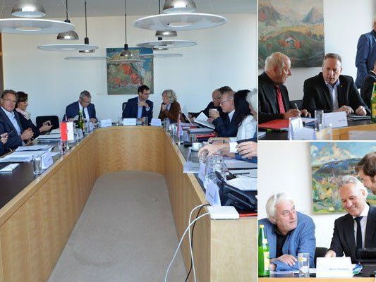 Neue Impulse für eine gute Lehrlingsausbildung: Sondergipfel im Landhaus. Neue Impulse für eine gute Lehrlingsausbildung: Sondergipfel im Landhaus.