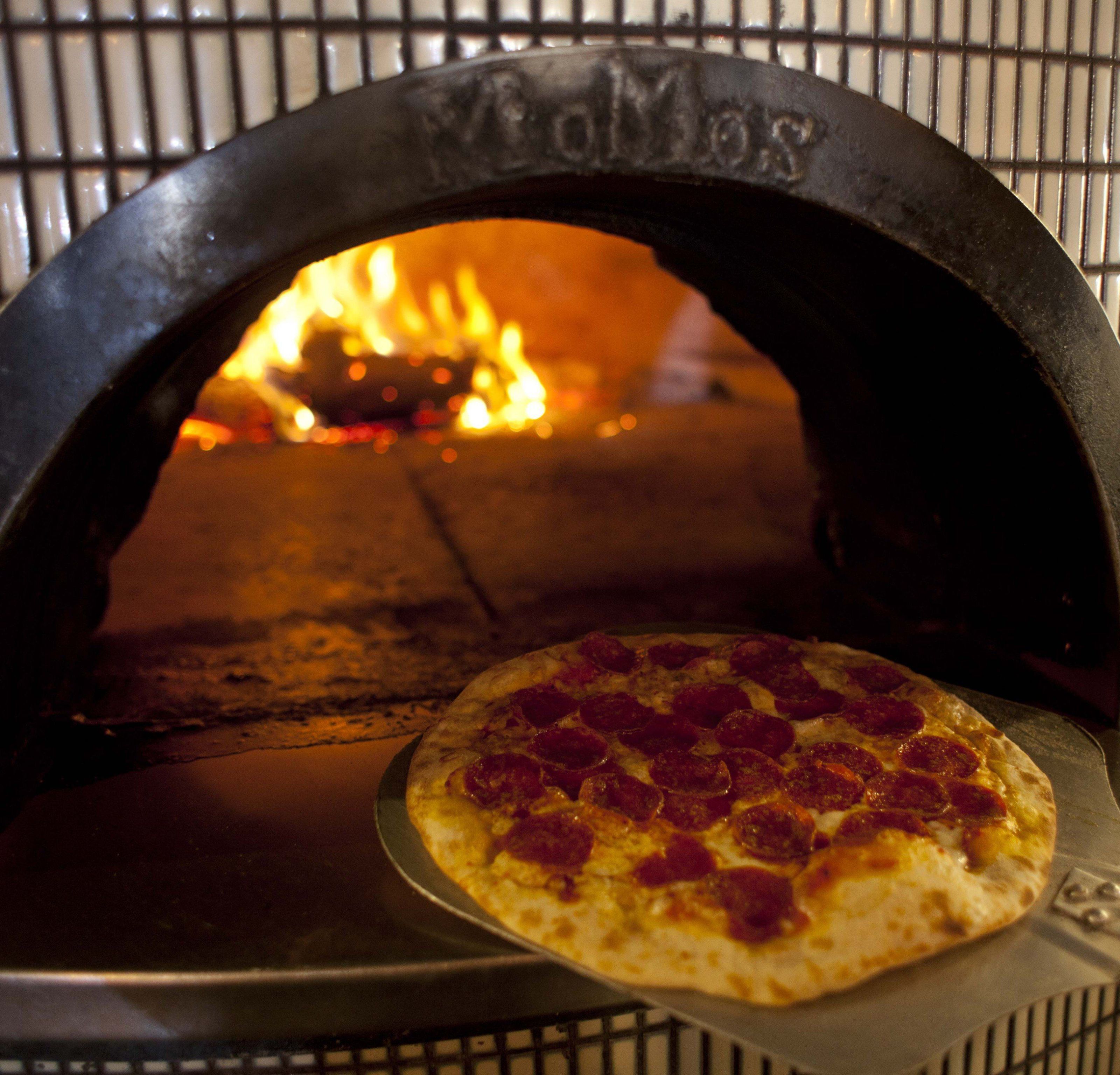 Teresa Iorio macht die beste Pizza Teresa Iorio macht die beste Pizza