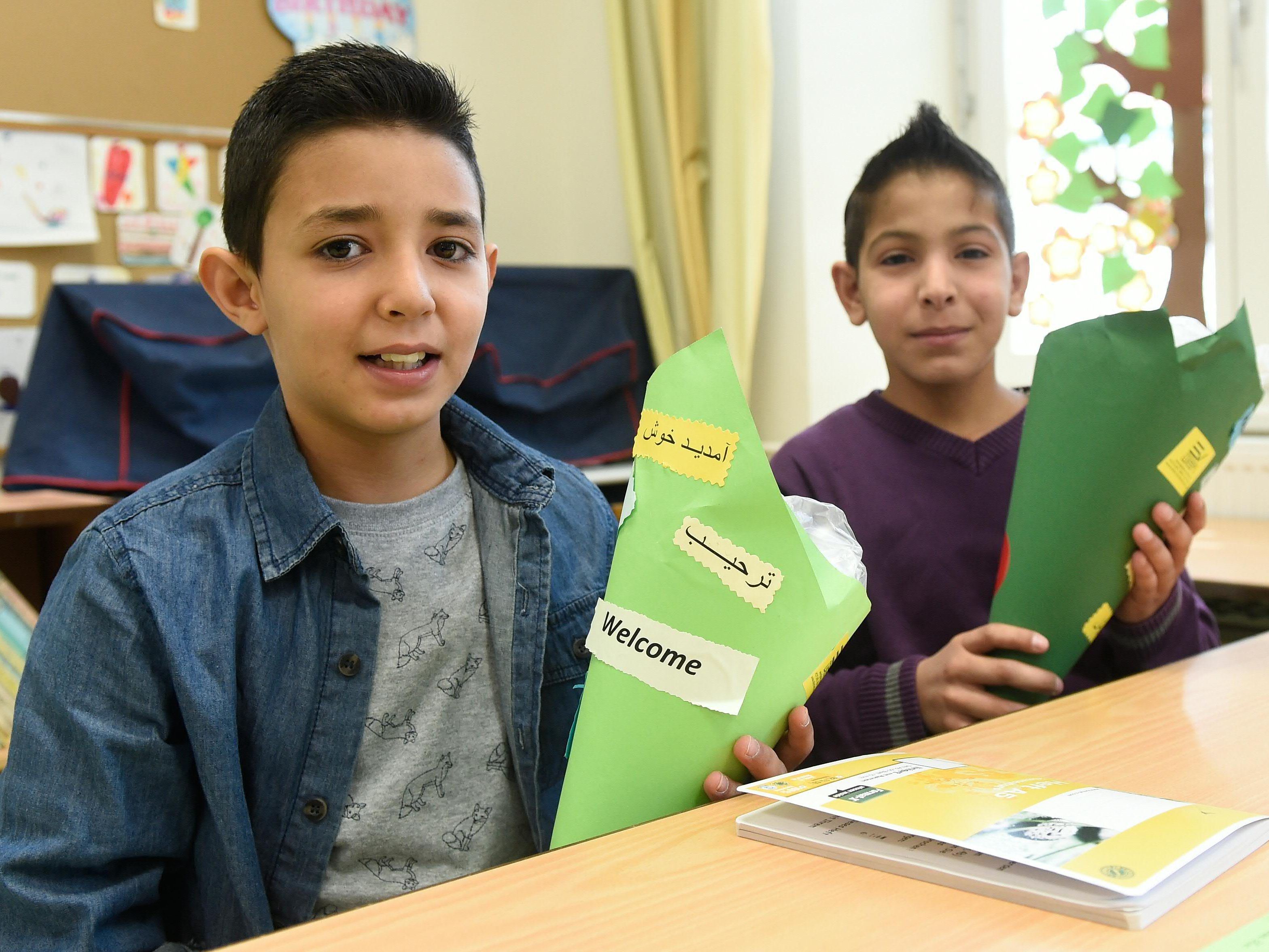 Zusätzliche Sprachförderung aus Landesmitteln möglich. Zusätzliche Sprachförderung aus Landesmitteln möglich.