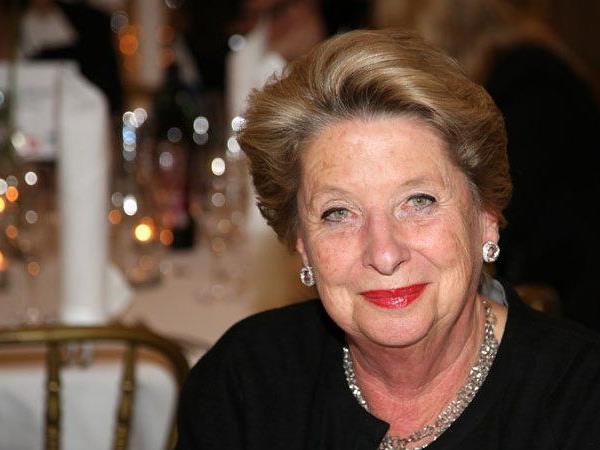 Gastkommentar der Gebrüder Moped zum Wechsel von Ursula Stenzel. Gastkommentar der Gebrüder Moped zum Wechsel von Ursula Stenzel.