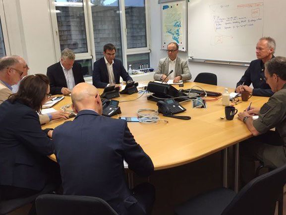 Einsatzstab ist bereit - größere und kleinere Notquartiere könnten kurzfristig bereitgestellt werden. Einsatzstab ist bereit - größere und kleinere Notquartiere könnten kurzfristig bereitgestellt werden.