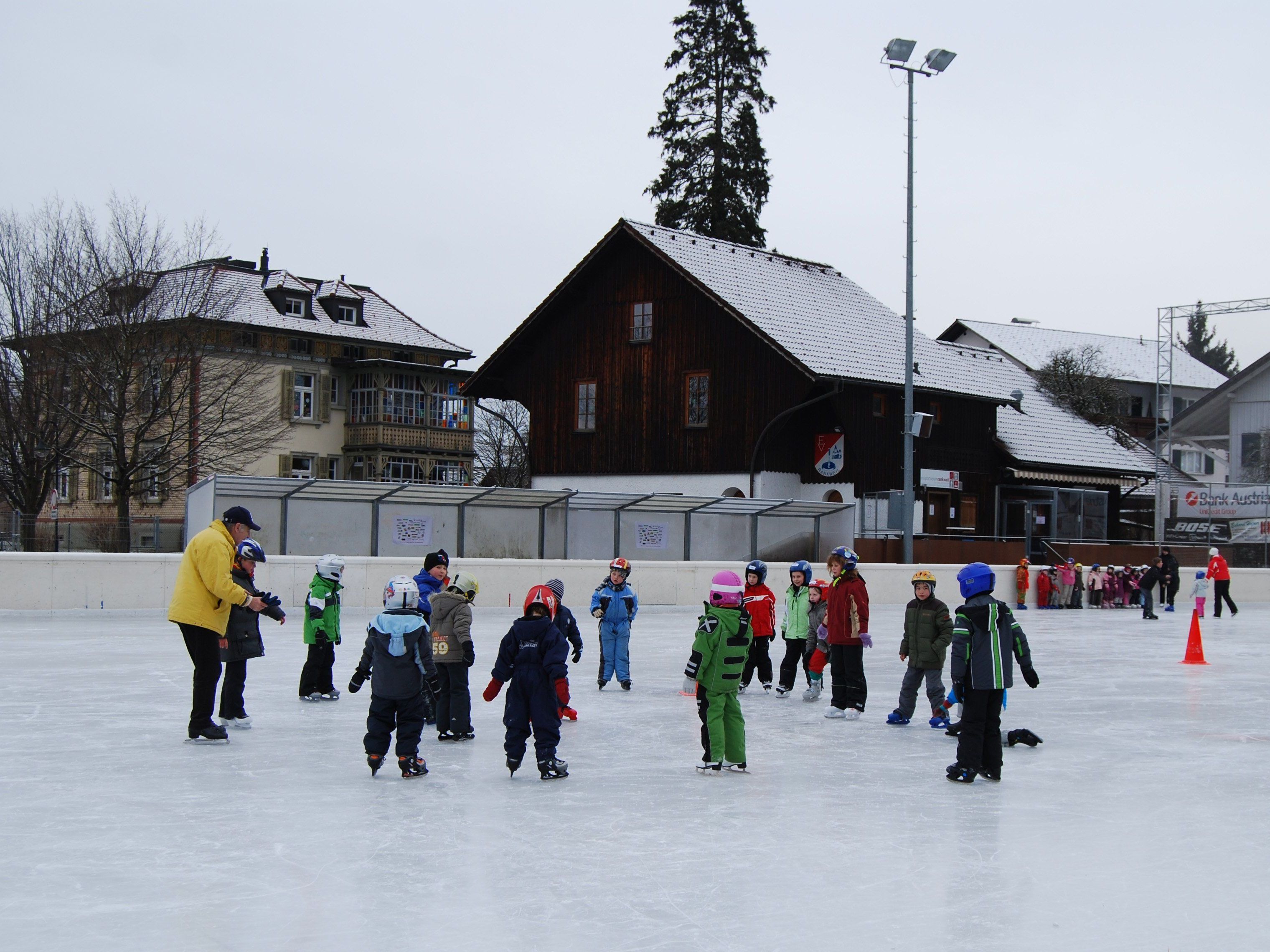 Die Kunsteisbahn Gastra wird in drei Etappen saniert. Die Kunsteisbahn Gastra wird in drei Etappen saniert.