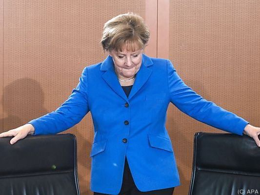 Kritik aus den eigenen Reihen an Merkel Kritik aus den eigenen Reihen an Merkel