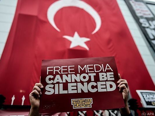 Erdogan versucht alles, damit dieser Slogan nicht stimmt Erdogan versucht alles, damit dieser Slogan nicht stimmt