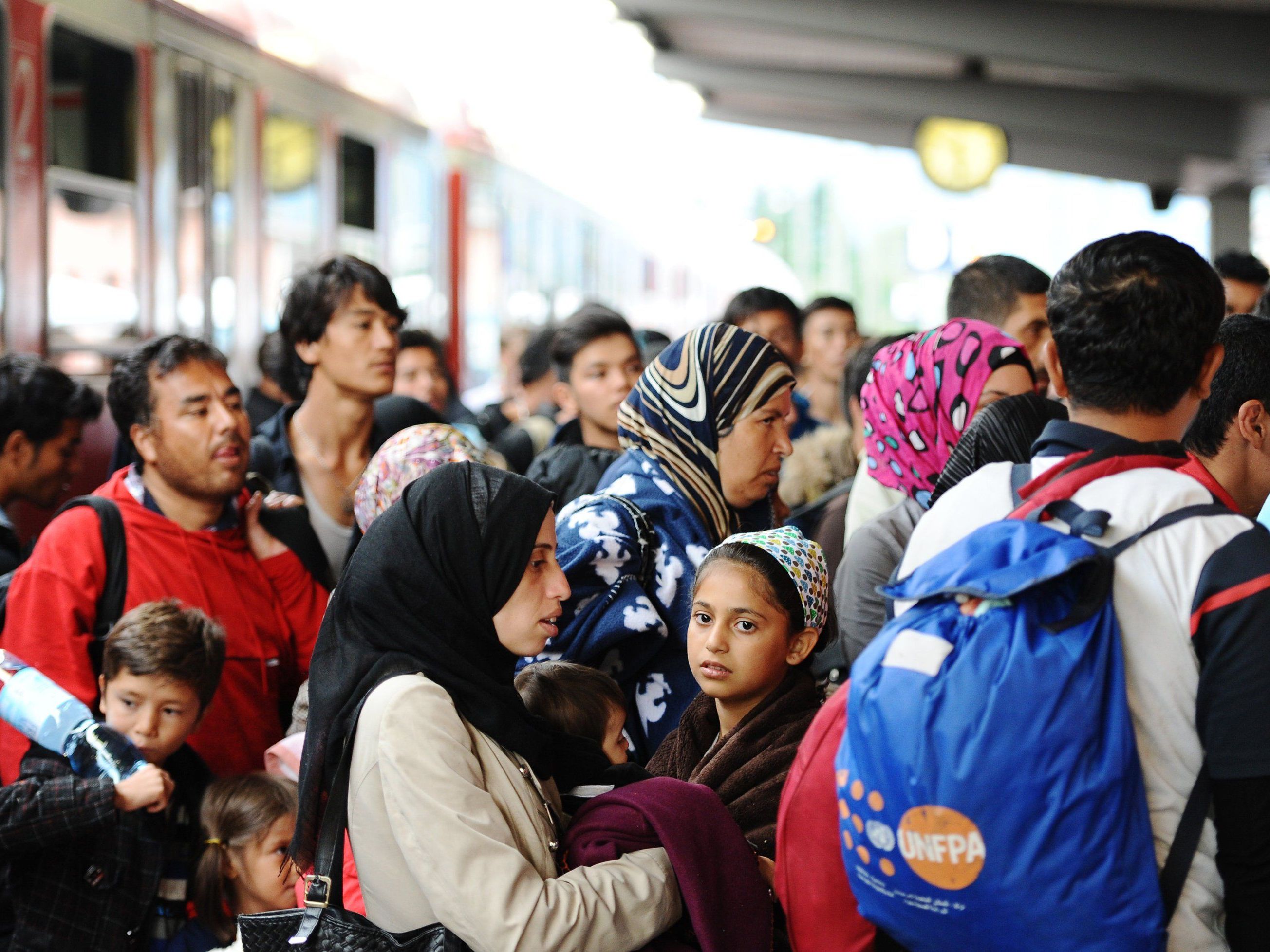 Helfen Hotspots an den Außengrenzen beim Flüchtlingschaos? Helfen Hotspots an den Außengrenzen beim Flüchtlingschaos?