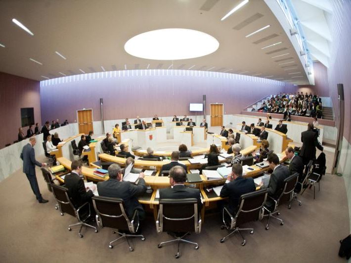 Sitzung kann im Internet live mitverfolgt werden Sitzung kann im Internet live mitverfolgt werden