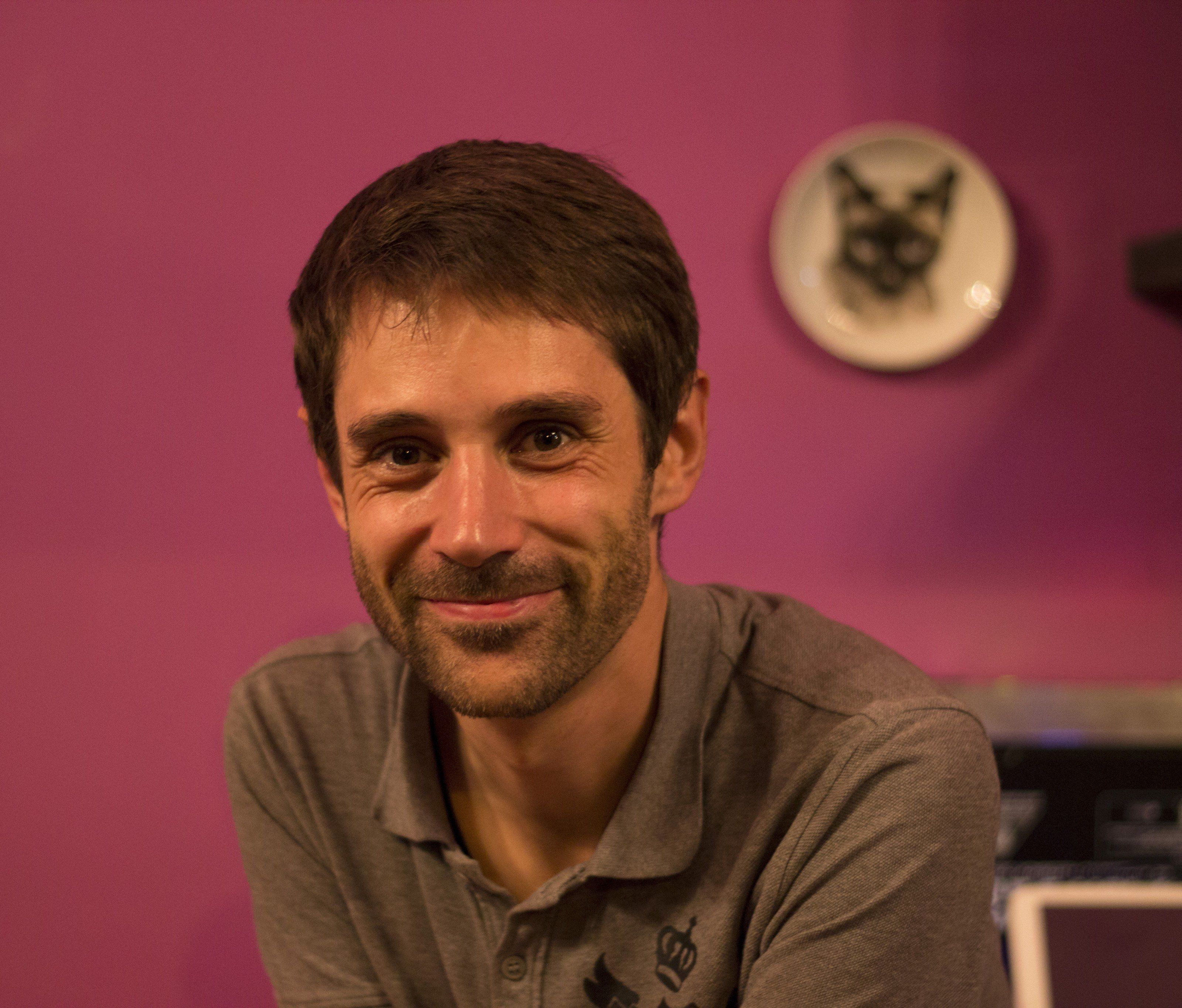 Slammaster Tom Astleitner als Initiator des ersten Ländle Slam im Oberland. Slammaster Tom Astleitner als Initiator des ersten Ländle Slam im Oberland.