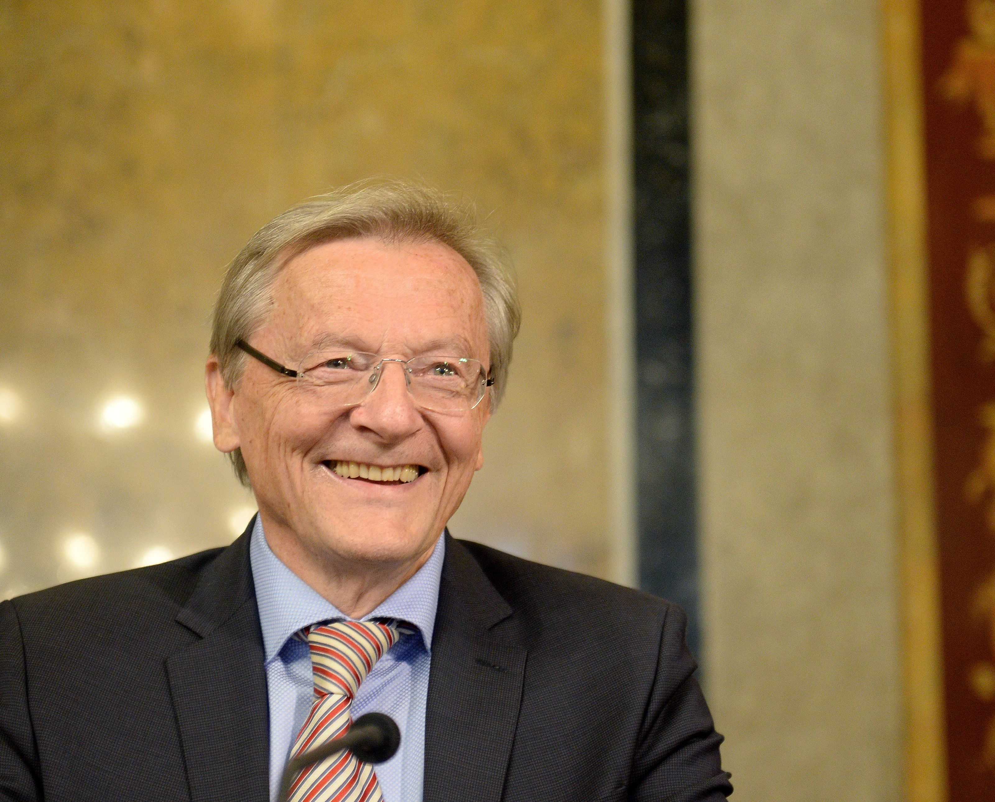 Ex-Kanzler Wolfgang Schüssel stand dem U-Ausschuss Rede und Antwort - mehr oder weniger. Ex-Kanzler Wolfgang Schüssel stand dem U-Ausschuss Rede und Antwort - mehr oder weniger.