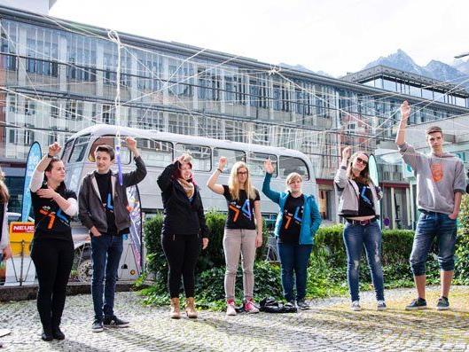 Jugendliche aus der Region erarbeiten bei einer Schatzsuche durch die Bludenzer Innenstadt eine gemeinsame Vision.