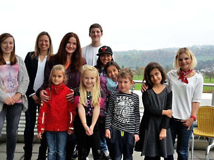 Die Volksschüler bei ihrem Besuch bei Russmedia in Schwarzach.