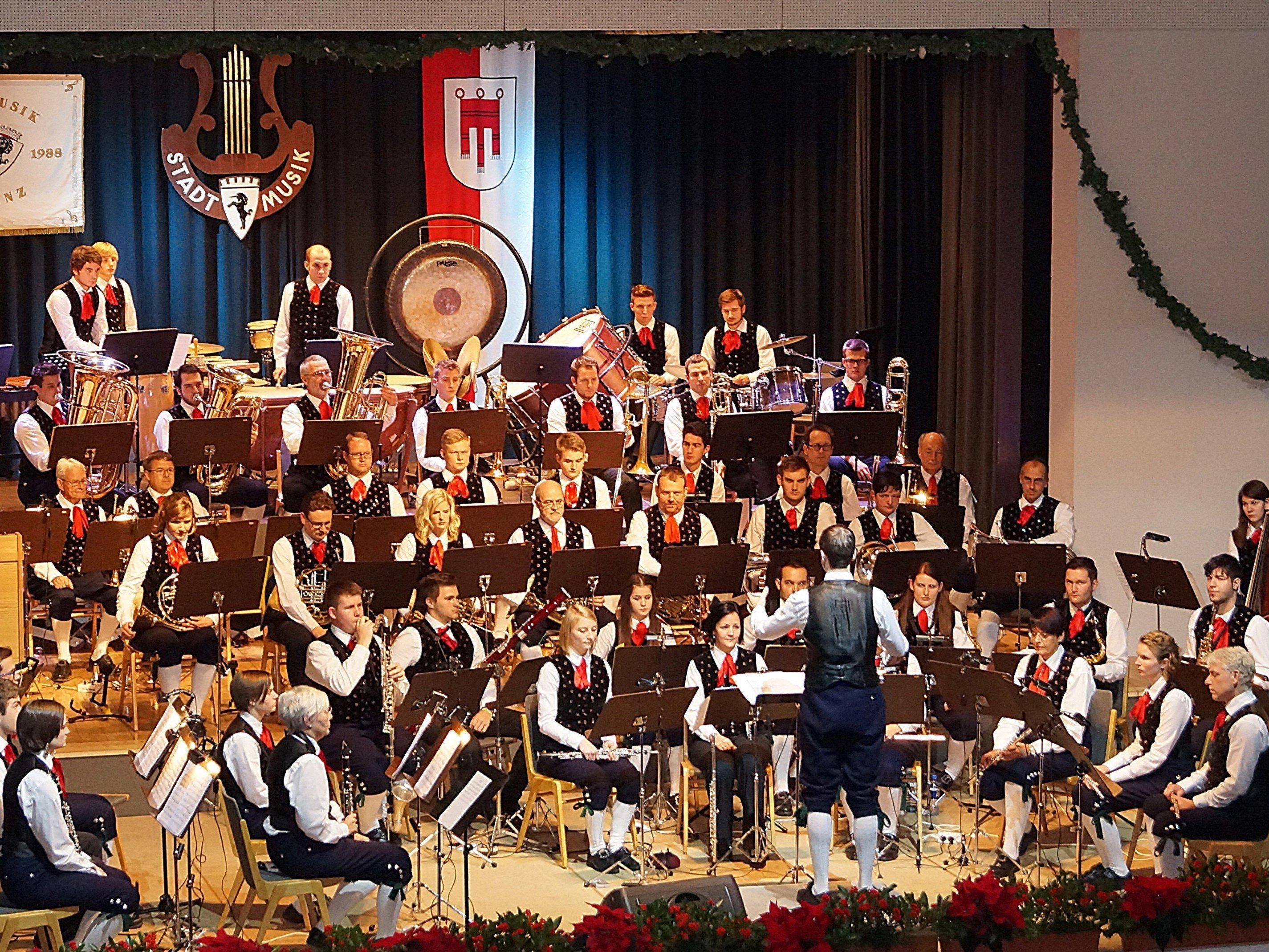 Die Stadtmusik lädt zum Cäciliakonzert 2015 Die Stadtmusik lädt zum Cäciliakonzert 2015