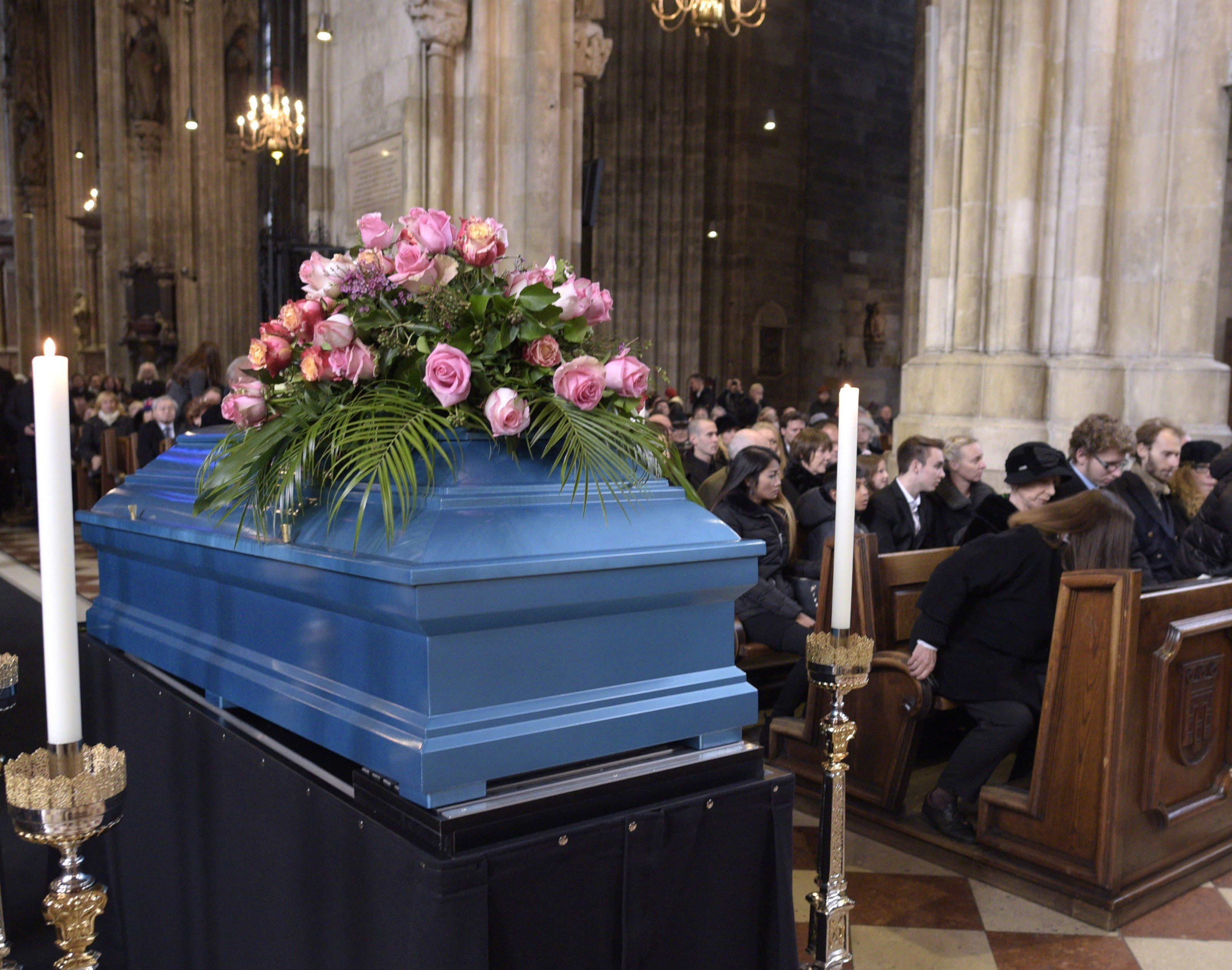 Im Stephansdom wurde von Malerfürst Ernst Fuchs Abschied genommen. Im Stephansdom wurde von Malerfürst Ernst Fuchs Abschied genommen.