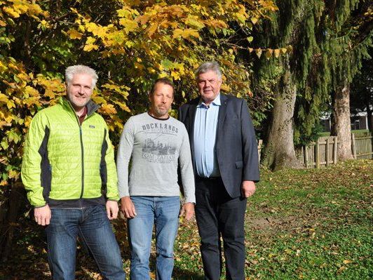 Matthias Mayr, Umweltbeauftragter Stadt Bludenz, AV-Geschäftsführer Rainer Schlattinger und Bürgermeister Mandi Katzenmayer. Matthias Mayr, Umweltbeauftragter Stadt Bludenz, AV-Geschäftsführer Rainer Schlattinger und Bürgermeister Mandi Katzenmayer.