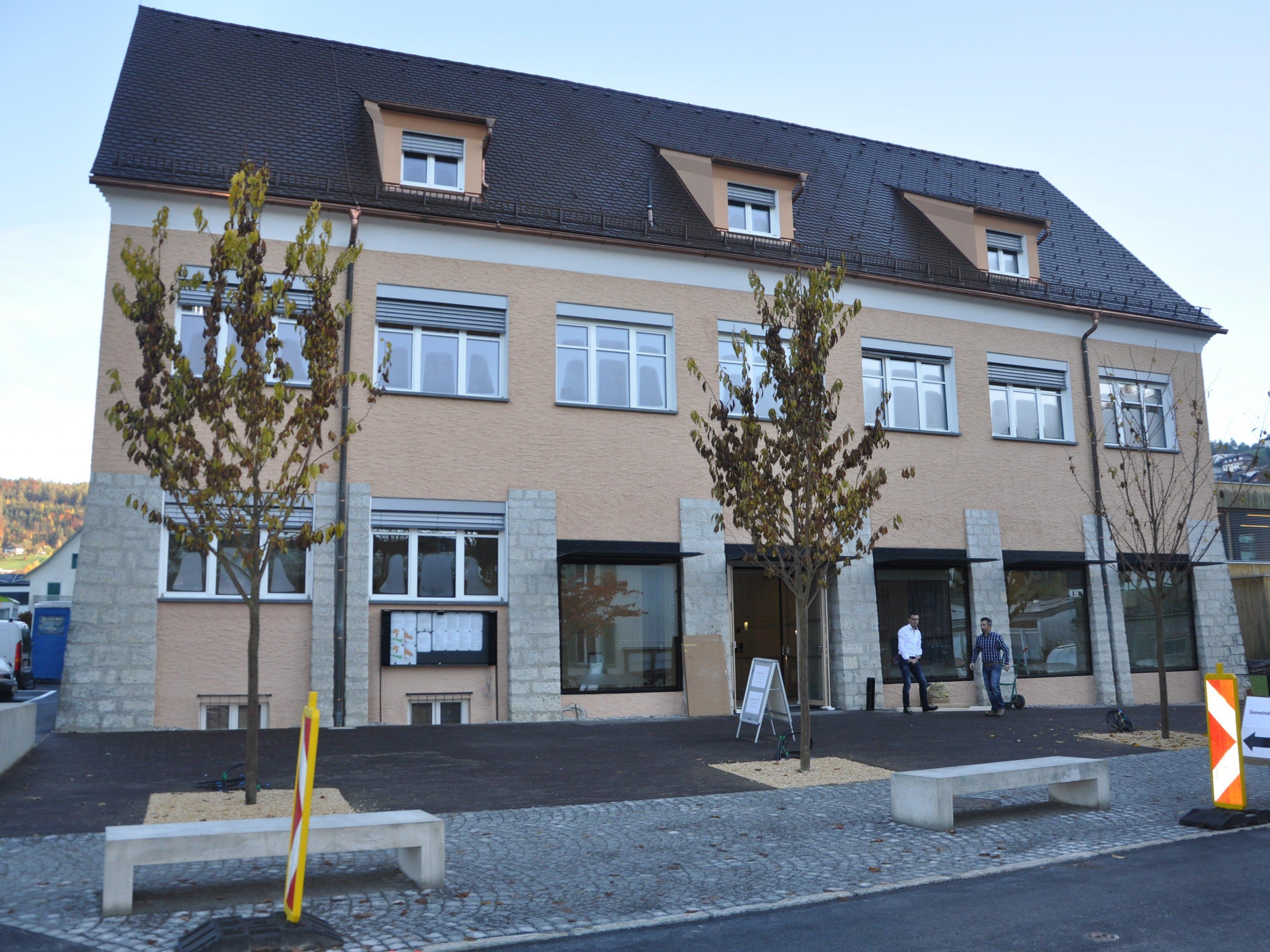 Das neu umgebaute Gemeindeamt in Zwischenwasser hat den Betrieb aufgenommen.