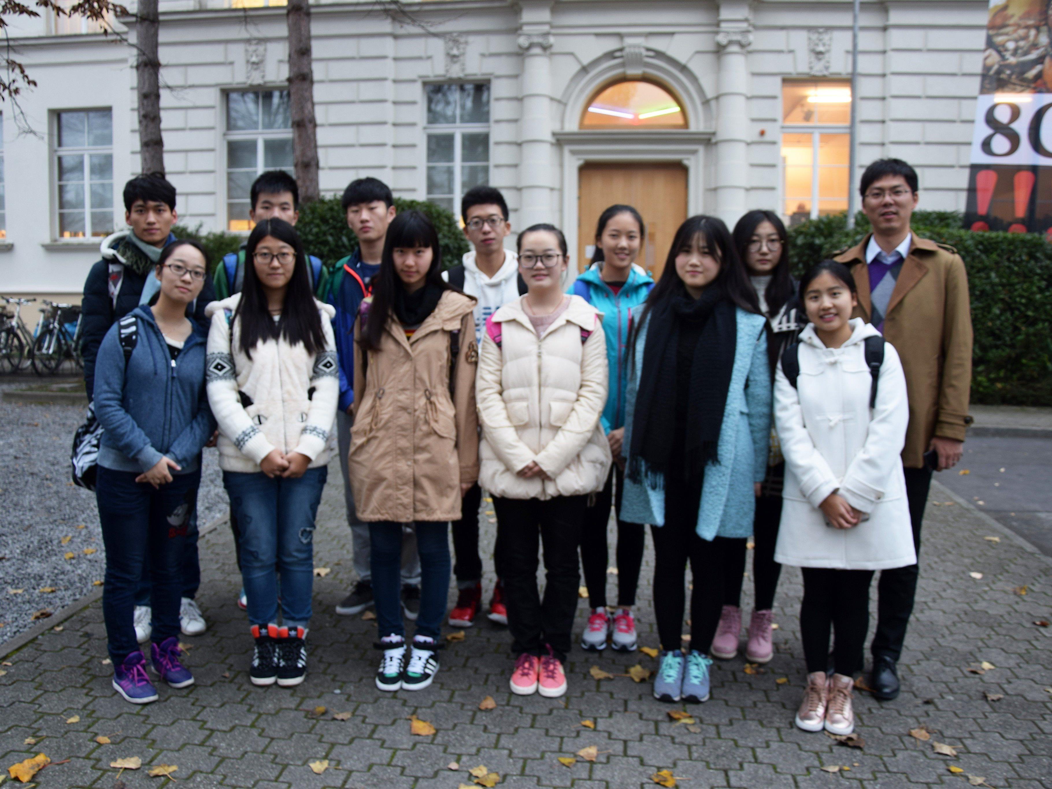 Die Jugendlichen waren aus dem 10.000 km entfernten Nanjing angereist.
