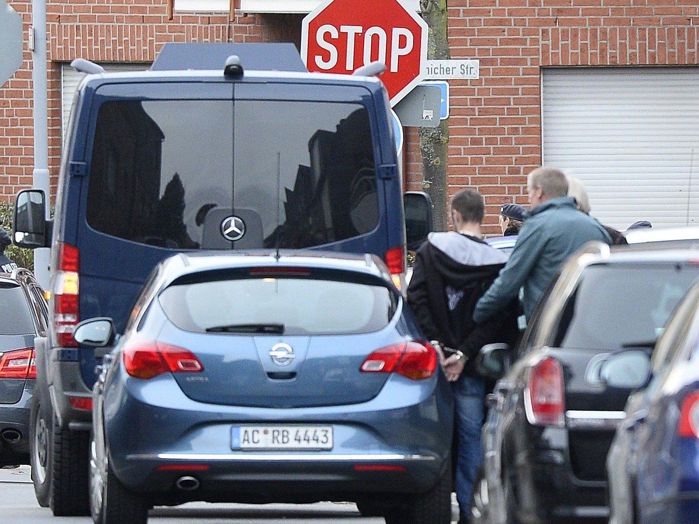 Festnahmen in Deutschland nach Paris-Attacken.