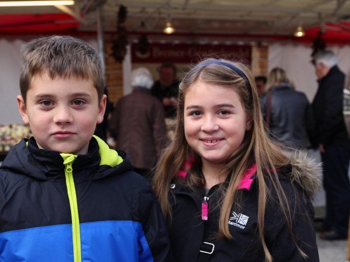 David und Chiara Scherrer genossen die tolle Stimmung beim Frastanzer Herbstmarkt. David und Chiara Scherrer genossen die tolle Stimmung beim Frastanzer Herbstmarkt.