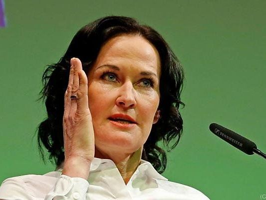 Grünen-Chefin Eva Glawischnig bleibt ihrer Linie treu Grünen-Chefin Eva Glawischnig bleibt ihrer Linie treu