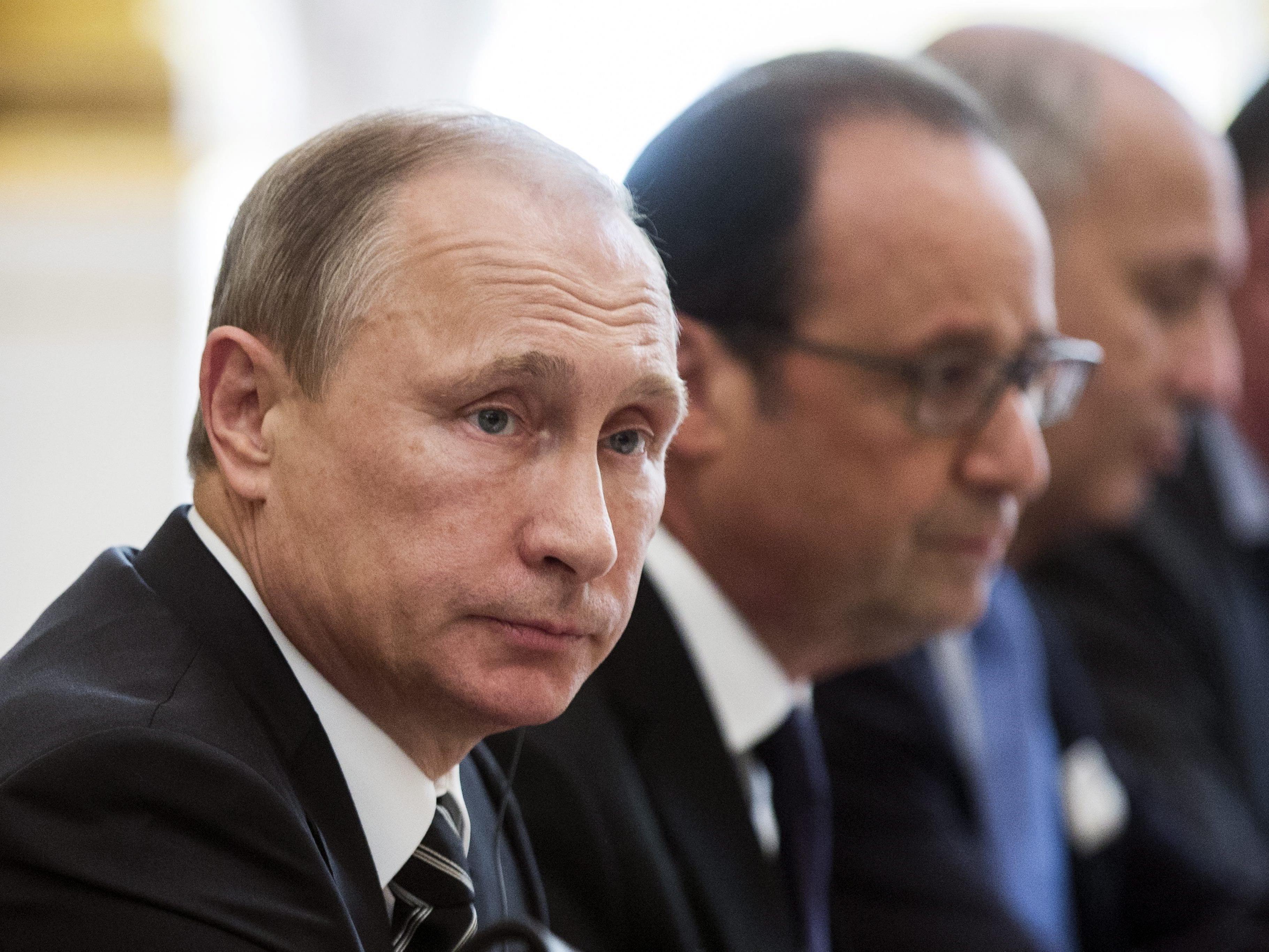 Frankreich und Russland schmieden Allianz im Kampf gegen Islamisten.