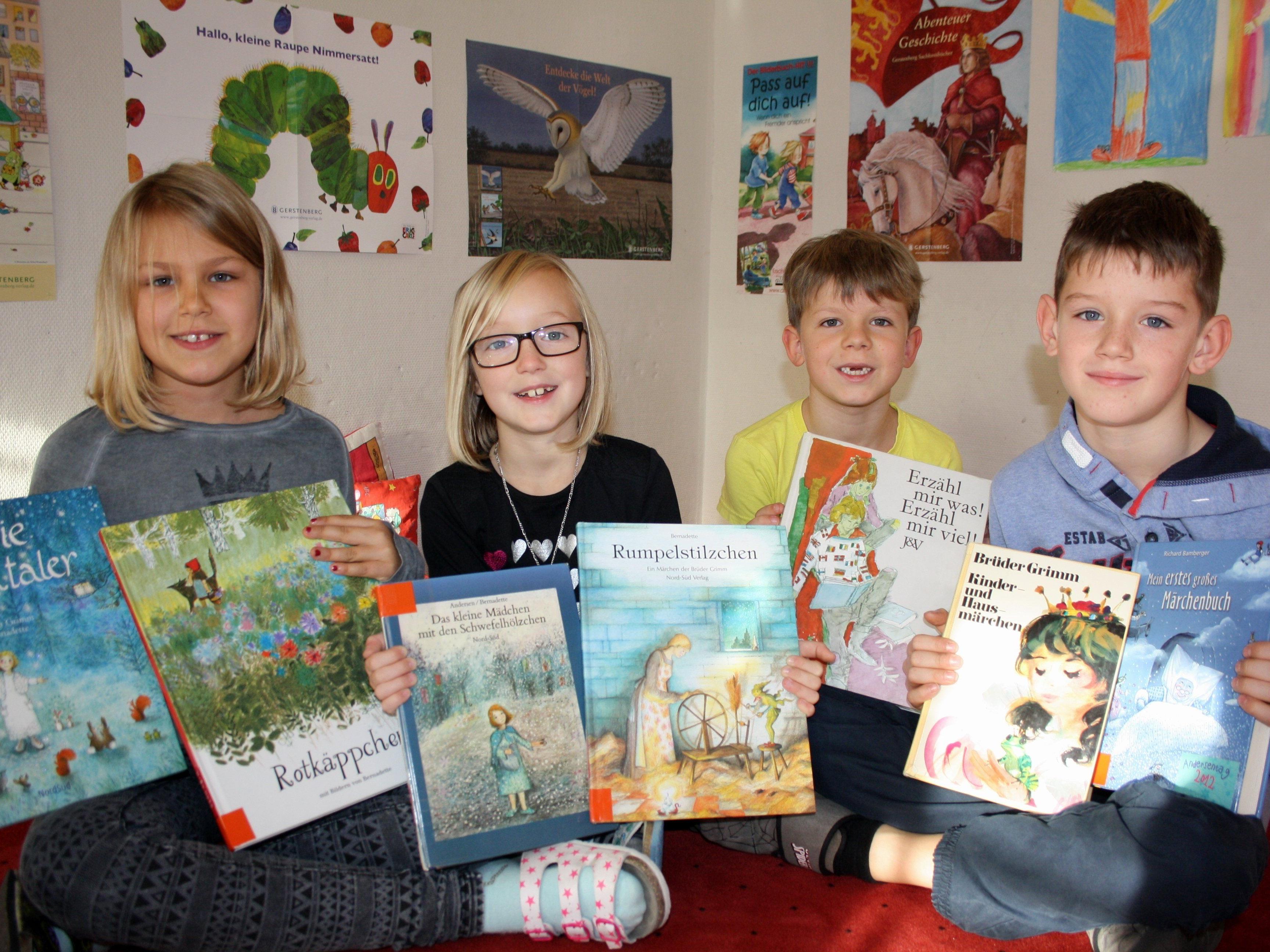 Kinder hören gerne Märchen und freuen sich schon auf die „Märchenzeit“ in der Bücherei-Spielothek.
